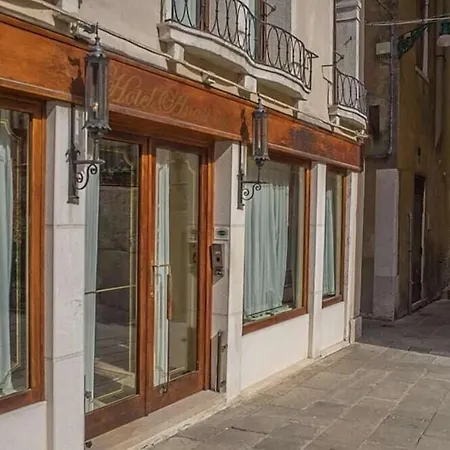 Anastasia 3* Venetië