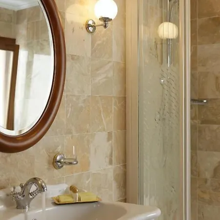 Anastasia Hotel